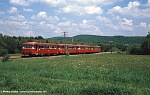 25.05.1985: 798 534 und 533 mit Sonderzug der Binger Eisenbahnfreunde - im Hintergrund der Schornstein der Dampfziegelei S&ouml;tern